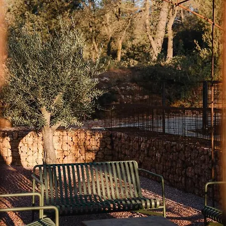 Hotel Hotel-masia Farres El Bruc